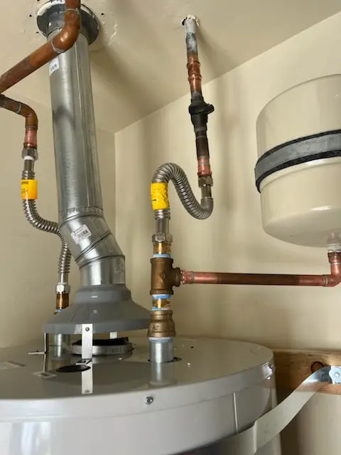 Water heater installation and plumbing repair in Saddlewood